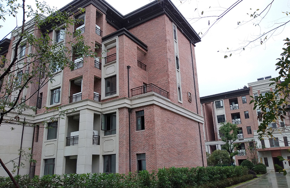 Corner-of-a-villa